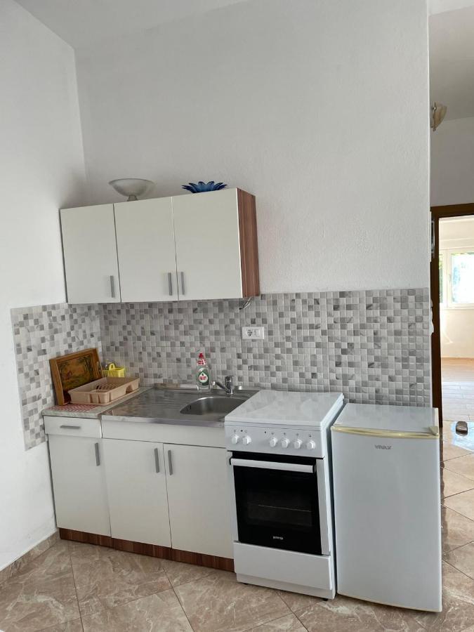Apartments Neda Sutomore Εξωτερικό φωτογραφία